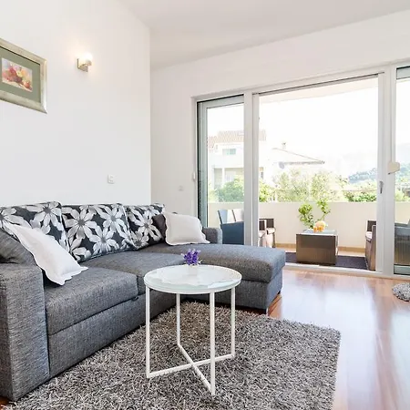 Apartment Villa Orsan