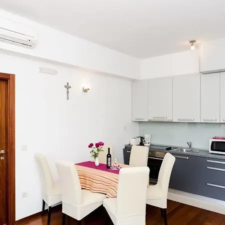 Apartment Villa Orsan ドゥブロブニク